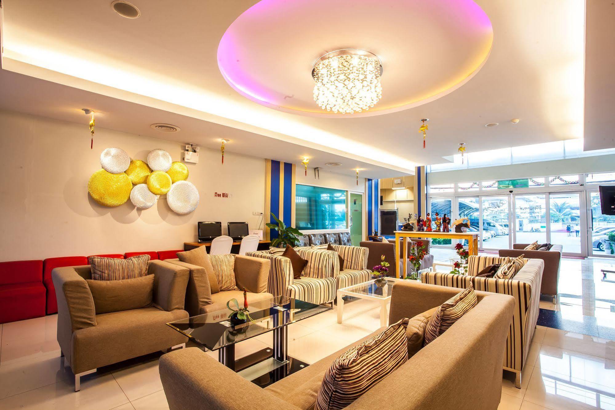 Oyo 234 Tara Grande Hotel & Spa Bangkok Exteriér fotografie